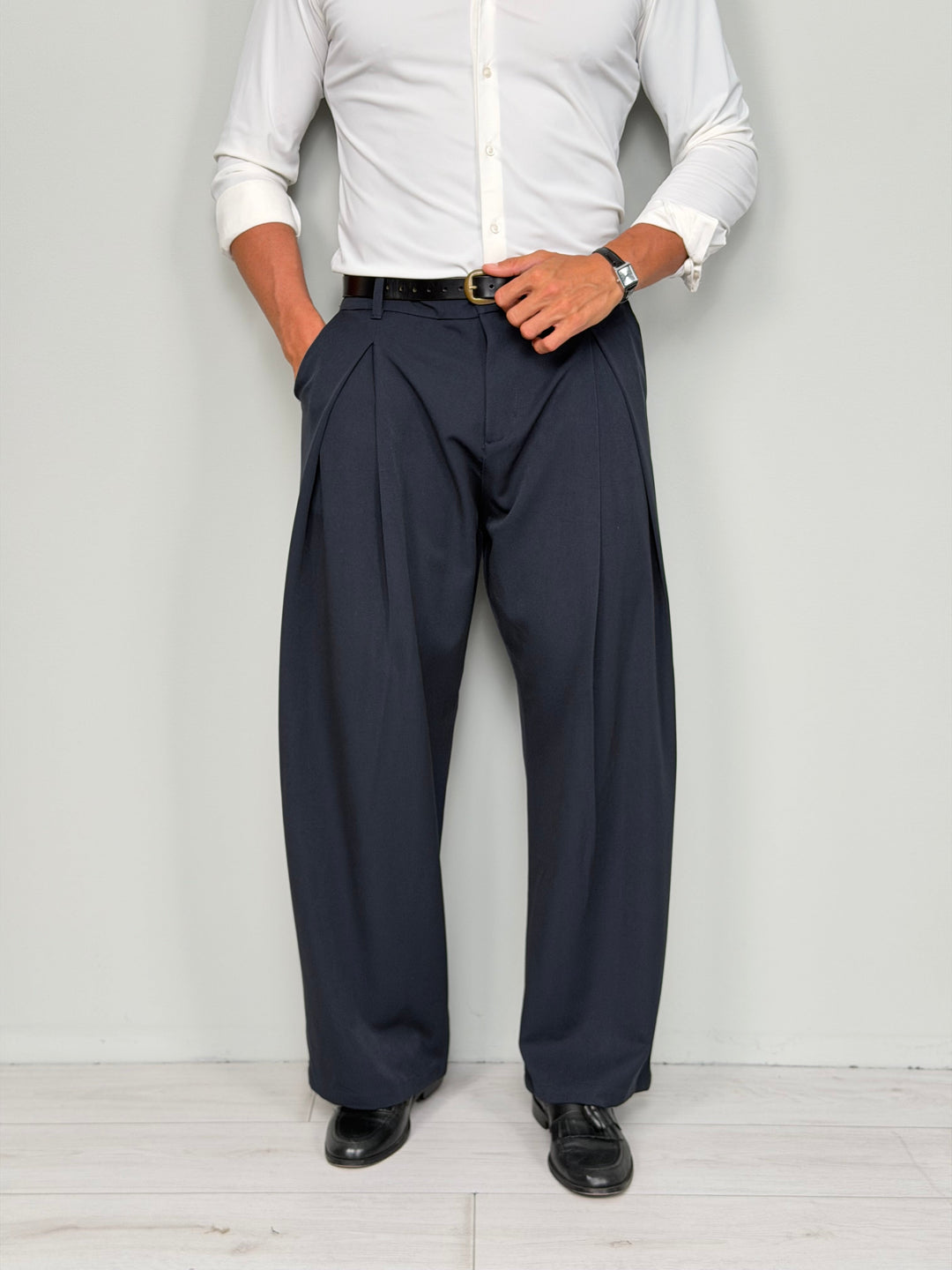 PANTALONS CLUB À JAMBES AMPLIES - POCHETTE ARRIÈRE